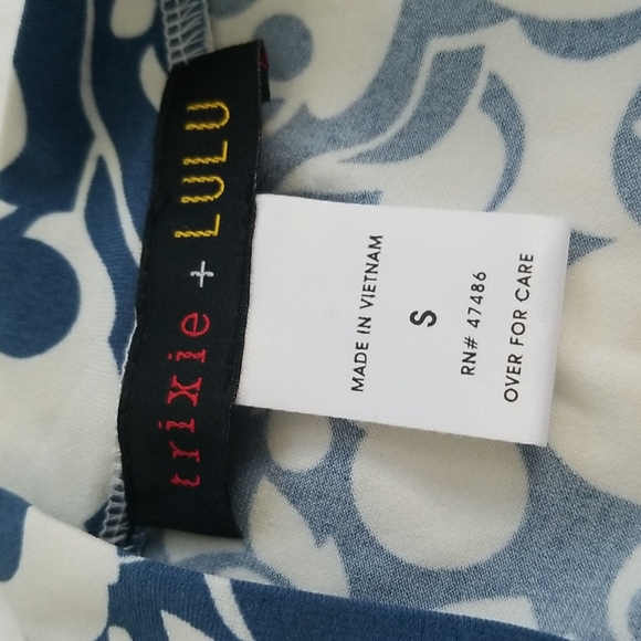 Wrap Around Floral Dress - Picture 15 of 16